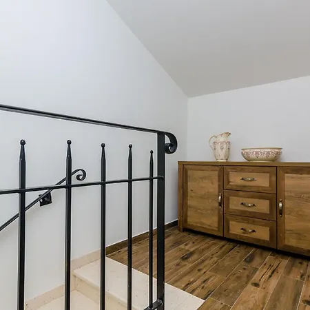 Ferienhaus Barbara - Two Bedroom Ston