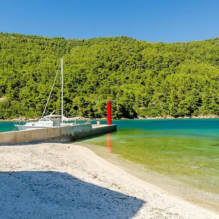 Barbara - Two Bedroom Ston