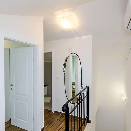 Barbara - Two Bedroom *