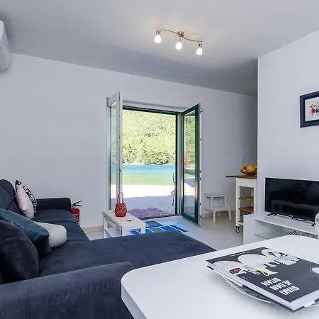 Barbara - Two Bedroom Prázdninový dům *